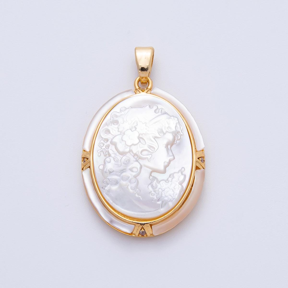18K Gold Filled 30.5mm Women Girl Princess Portraits Silhouette Bezel Oval Pendant | AF1148