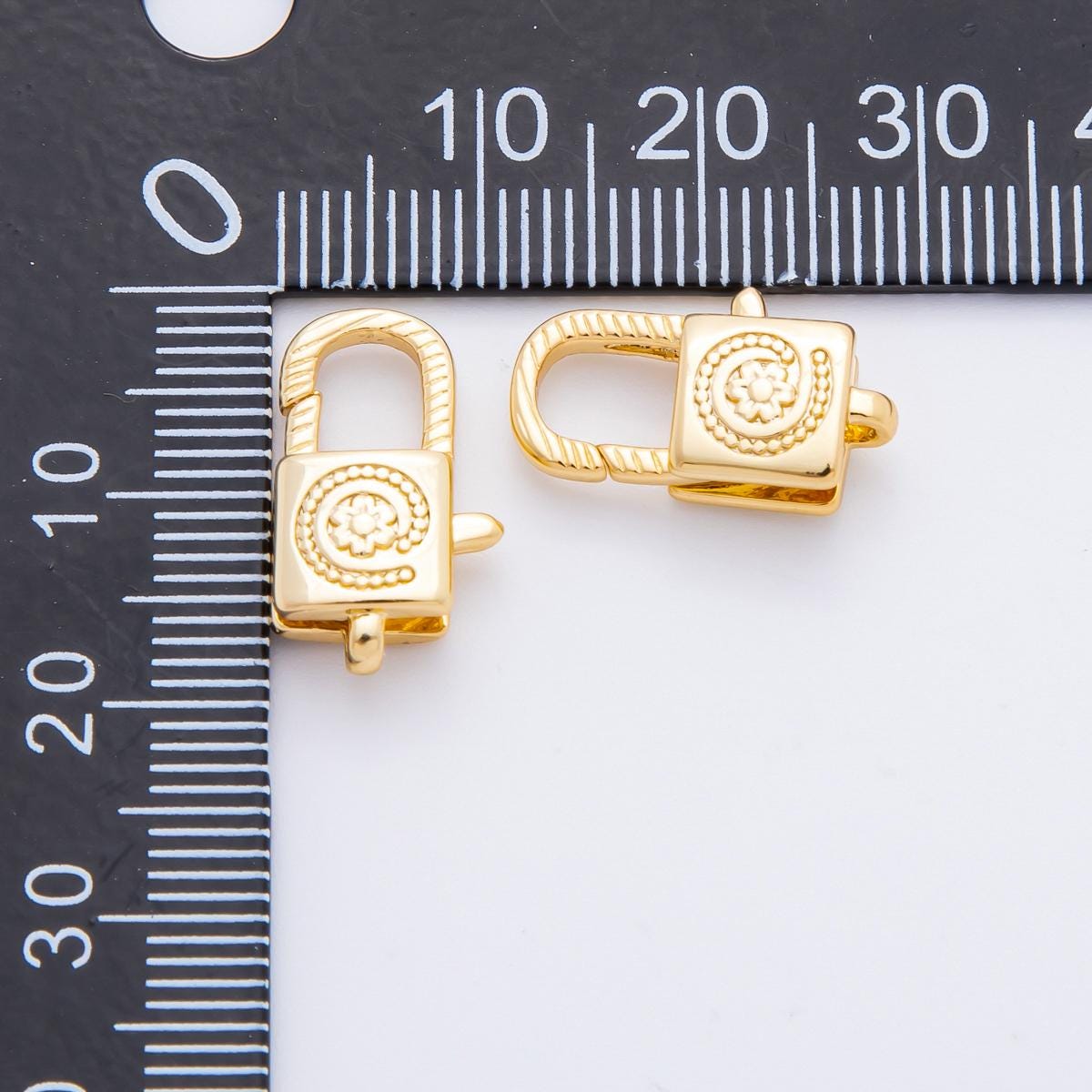 18K Gold Filled 17mm Spiral Flower Ribbed Rectangular Lobster Clasp Closure Finding | Z1389
