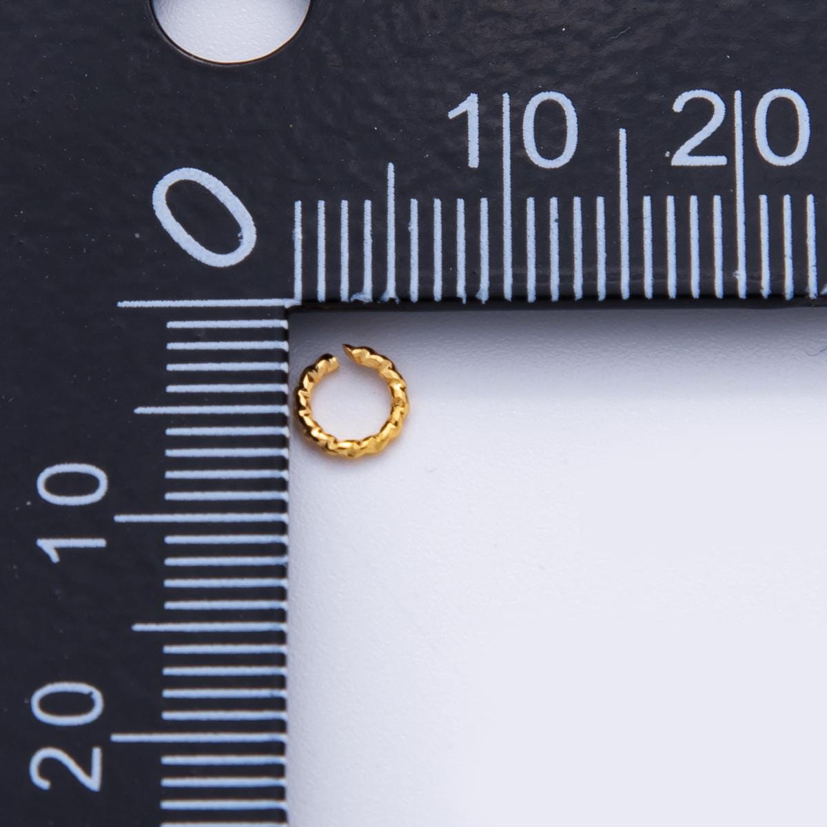 10pcs 0.8mm x 5mm (20 gauge) 18K Gold Filled Textured Jump Ring for jewelry making supplies Z-1597