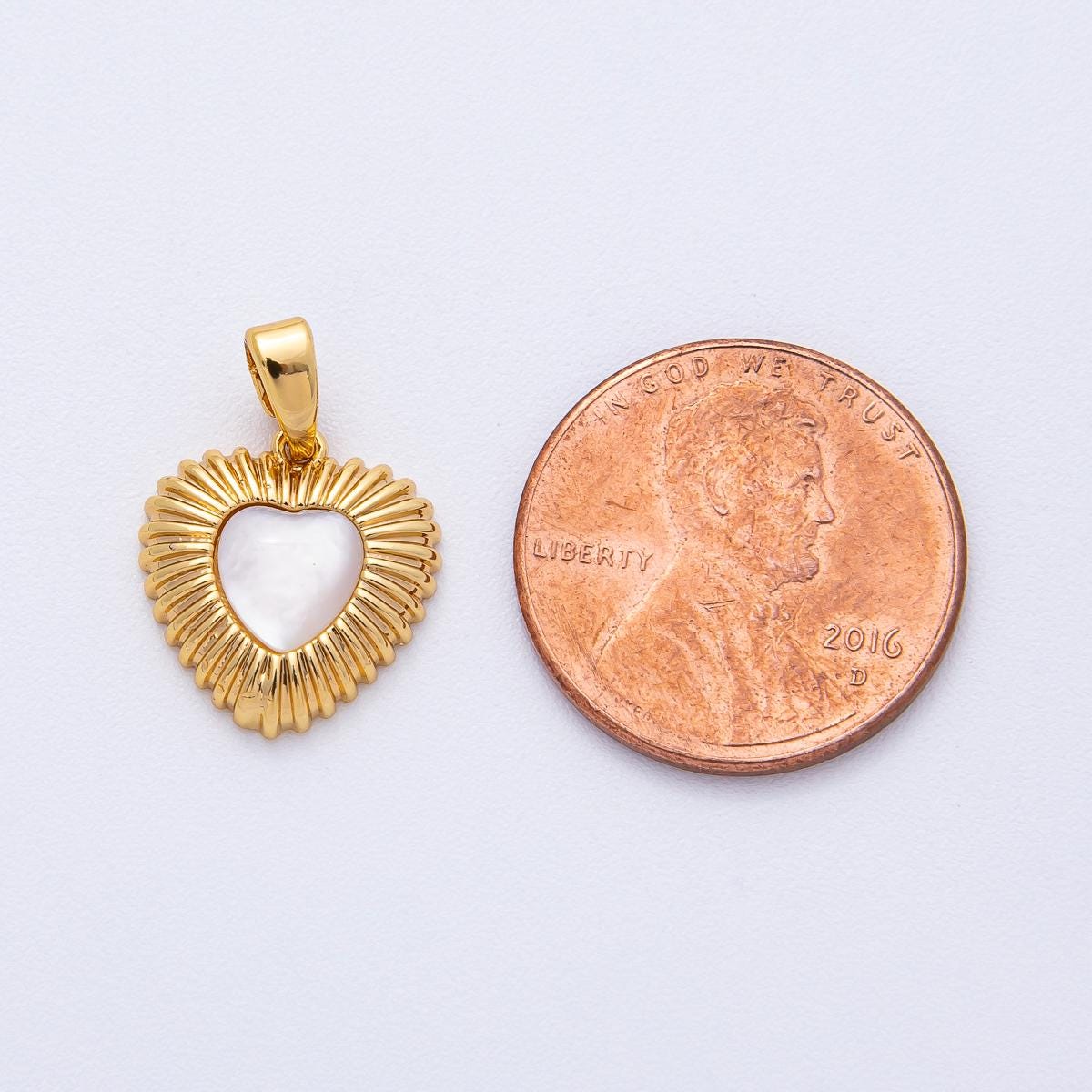 18K Gold Filled 13.5mm Shell Pearl Ribbed Heart Pendant DIY Jewelry Making Supply for Necklace & Bracelet | AF1208