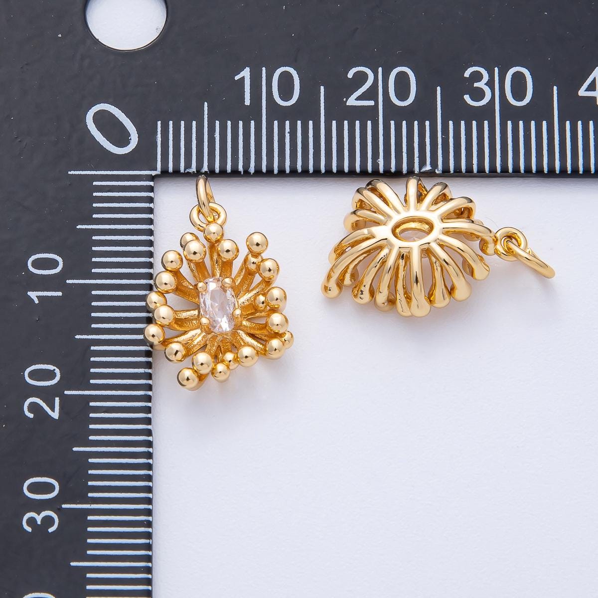 17.8mm 18k gold filled Starburst spike Charm with center CZ crystal DIY Jewelry Making Supply for Custom Necklace and Bracelet | AK-170