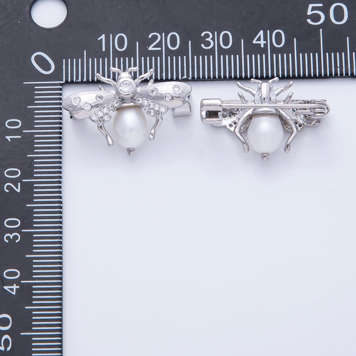 17.1mm Elegant Silver Bee Brooch Pin with Pearl and CZ crystals Dainty Insect Jewelry Vintage Style Accessory Gift For Her | BH011