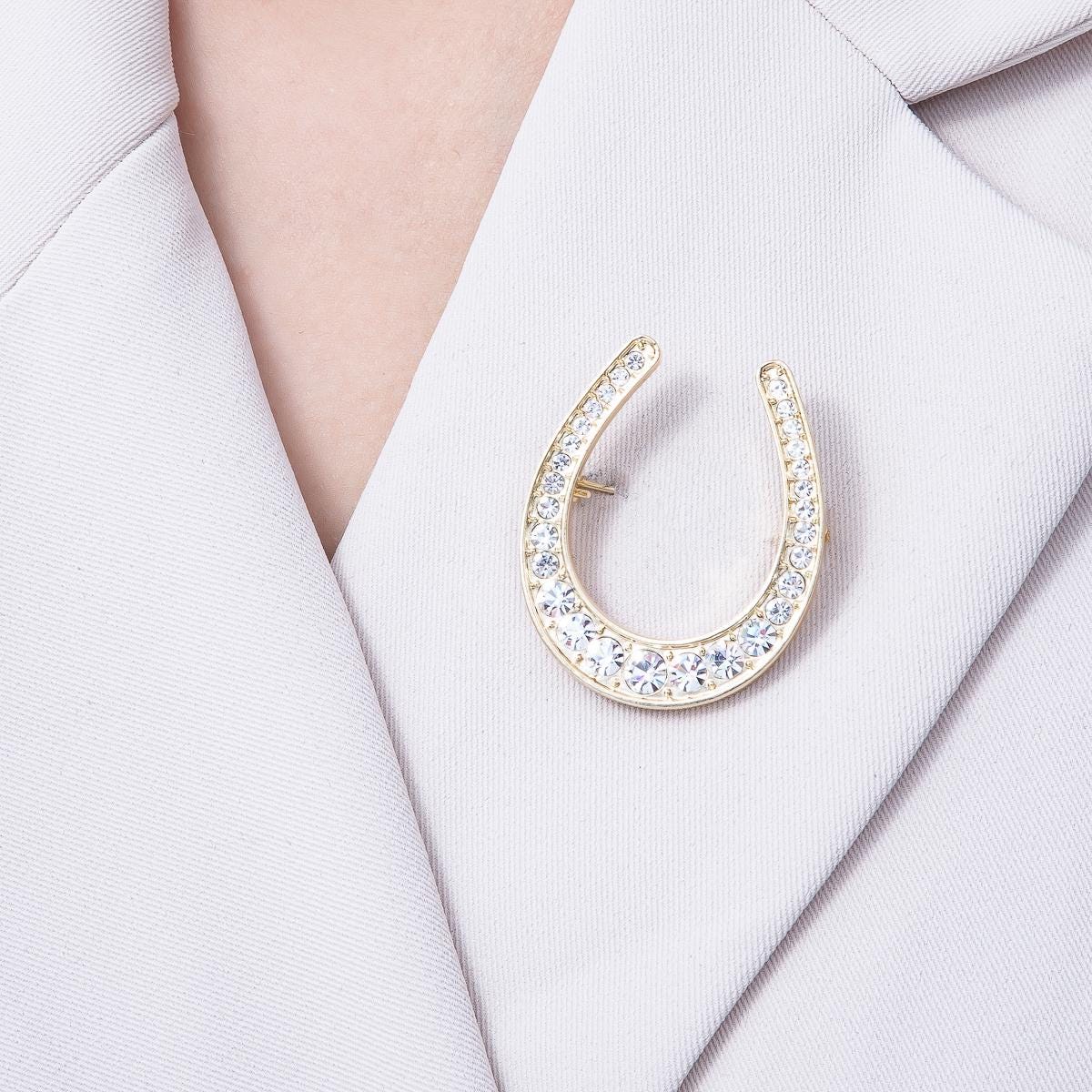 Gold 40.3mm Clear Rhinestone Gradient Horseshoe Pin Brooch Sparkling Crystal Luck Charm Equestrian Style Jewelry | BH-055