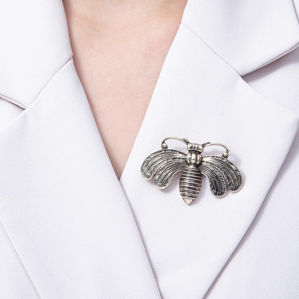 Vintage Gold 51mm Fly Insect Animal Pin Antique Brass Bee Brooch Nature Lover Gift with Rustic Accent for Coats Bags and Scarves | BH-061