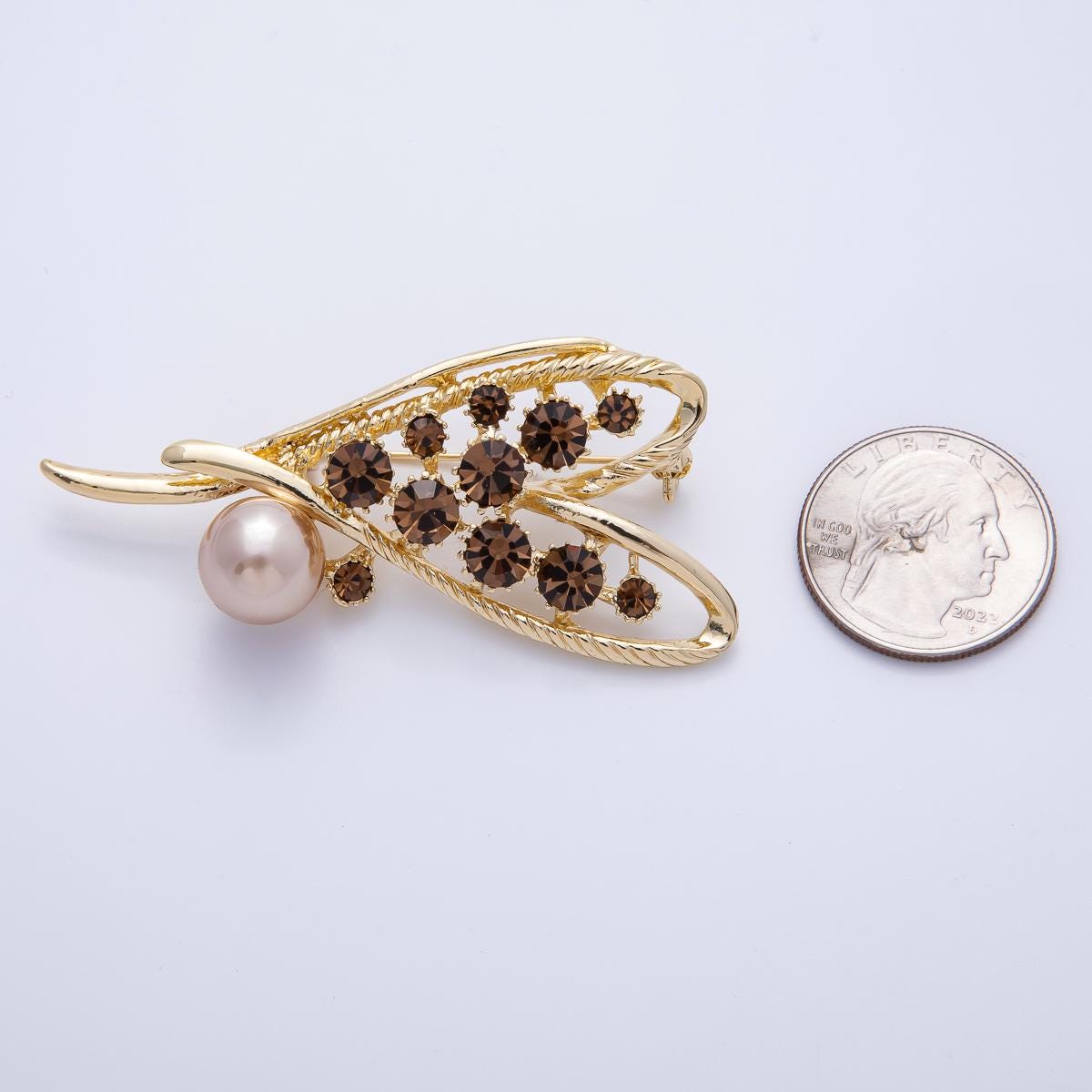 Gold 67.3mm Rhinestone Heart Bezel Pin Brooch Vintage Style Faux Pearl Statement Jewelry Elegant Gift for Her Coats bags scarves | BH-083
