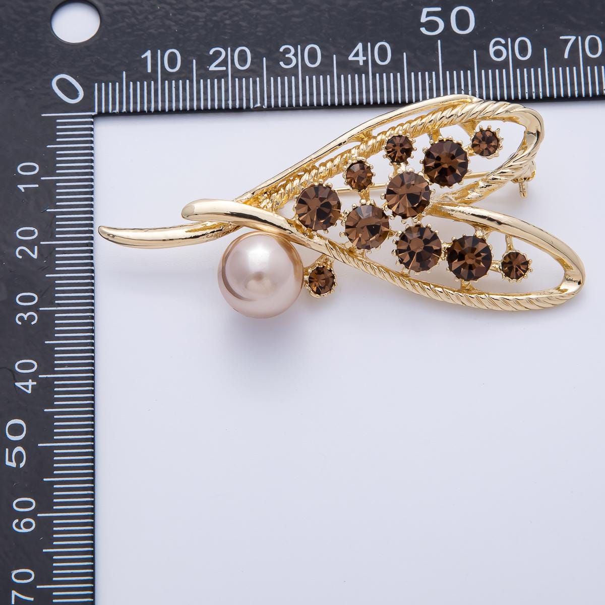 Gold 67.3mm Rhinestone Heart Bezel Pin Brooch Vintage Style Faux Pearl Statement Jewelry Elegant Gift for Her Coats bags scarves | BH-083