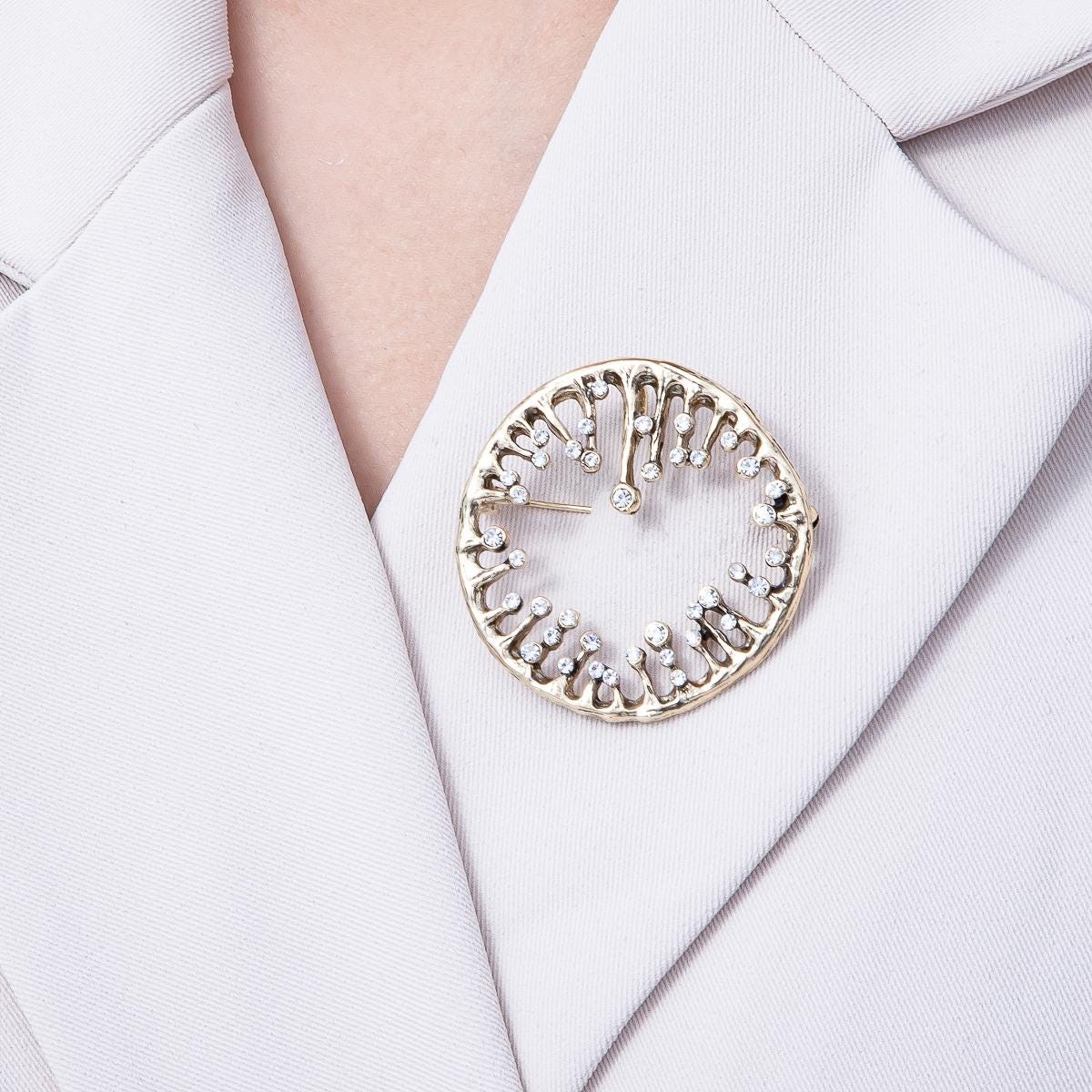 Vintage Gold Rhinestone Round Molten Drip Open Round Pin Brooch Round open Circle Statement Jewelry for Coats Bags and Scarves | BH-086