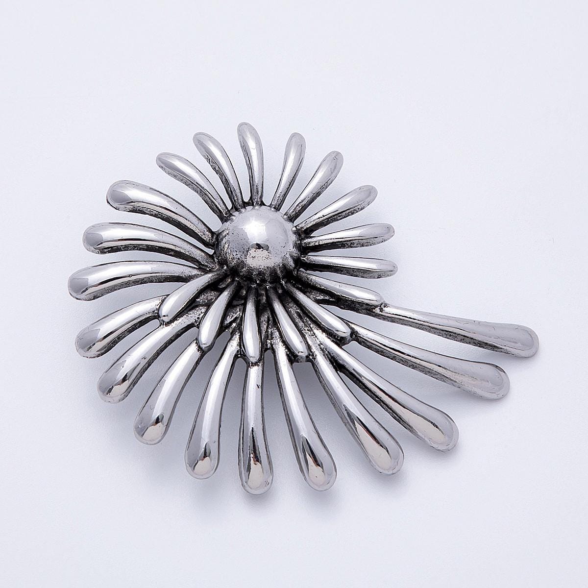 Silver 77.5mm x 64.3mm Geometric Circular Flower Pin Brooch Statement Piece for Coats Bags Scarves Elegant Jewelry Accessory | BH-096