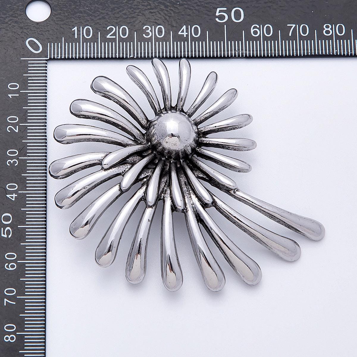 Silver 77.5mm x 64.3mm Geometric Circular Flower Pin Brooch Statement Piece for Coats Bags Scarves Elegant Jewelry Accessory | BH-096