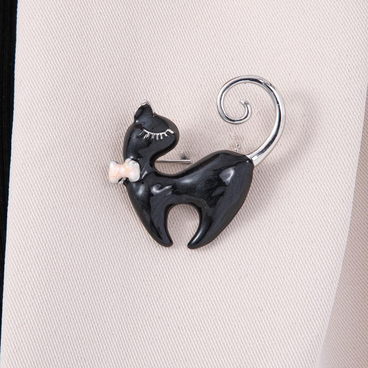 38mm Dainty Enamel Cat Brooch Elegant Black or white kitten pin with pink bowknot unique cat lover gift animal lapel pin for her | BH-105