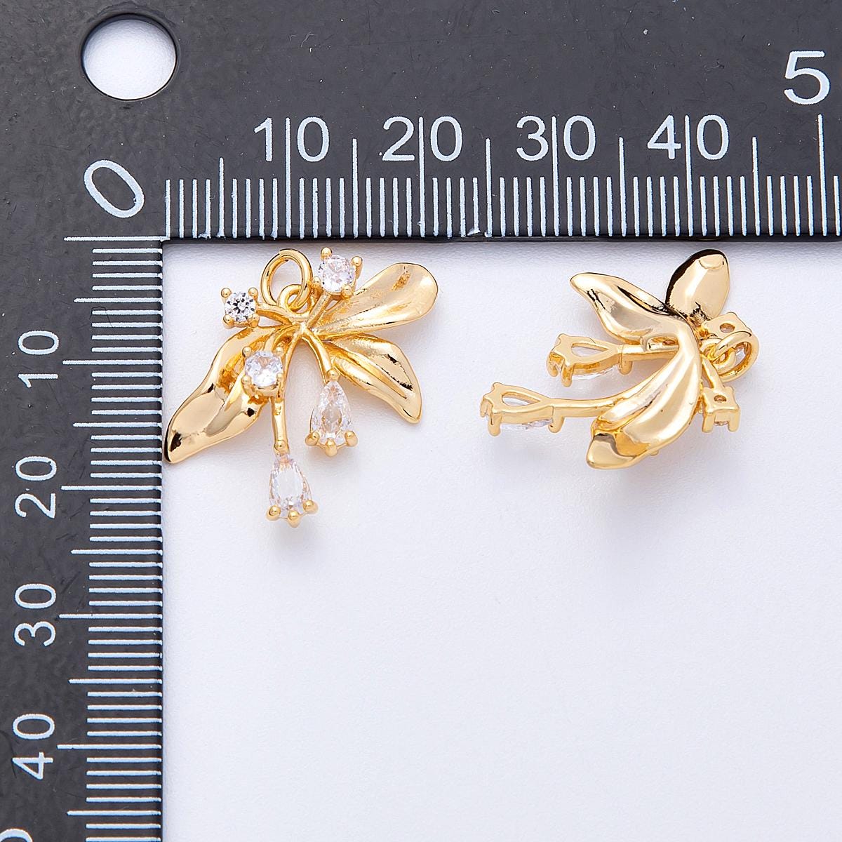 18k Gold Filled Leaf Charm with Sparkling CZ Dewdrops Botanical Jewelry Finding DIY Supply for custom necklace bracelet | CHARMS-00339