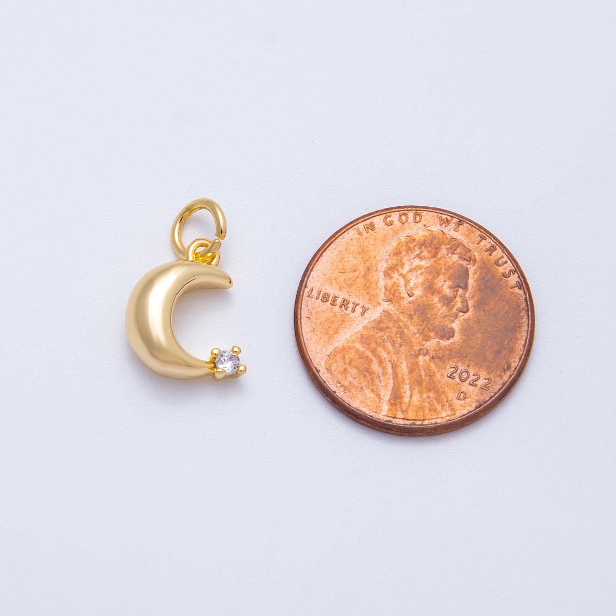Tiny 14k Gold Filled Crescent Moon Charm Gold Pendant for Necklace Charm Component Charms-00422
