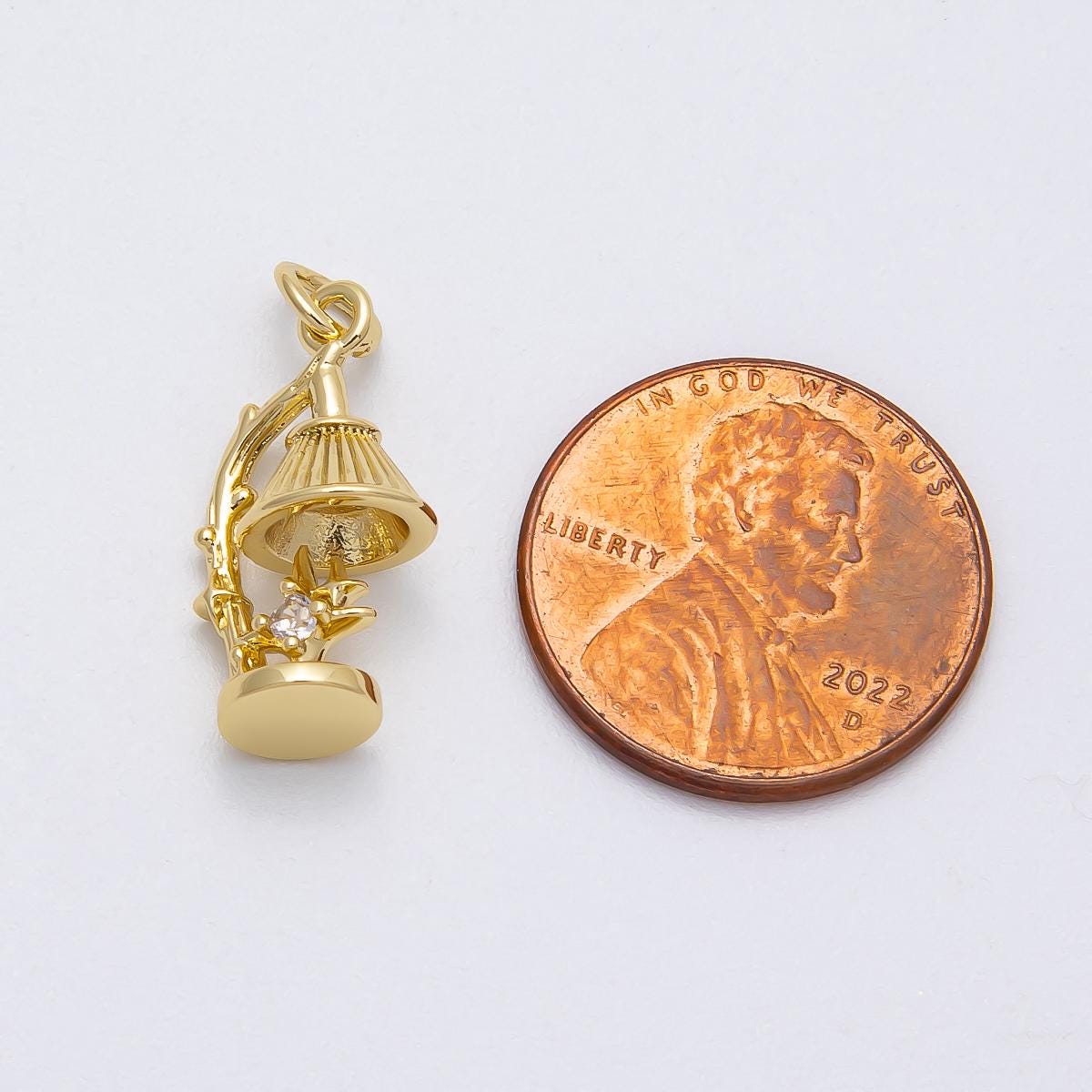 16k Gold Filled 18.7mm Vintage Desk Lamp Charm Whimsical Light Pendant DIY Supply for Custom Necklace Jewelry Finding | CHARMS-00457