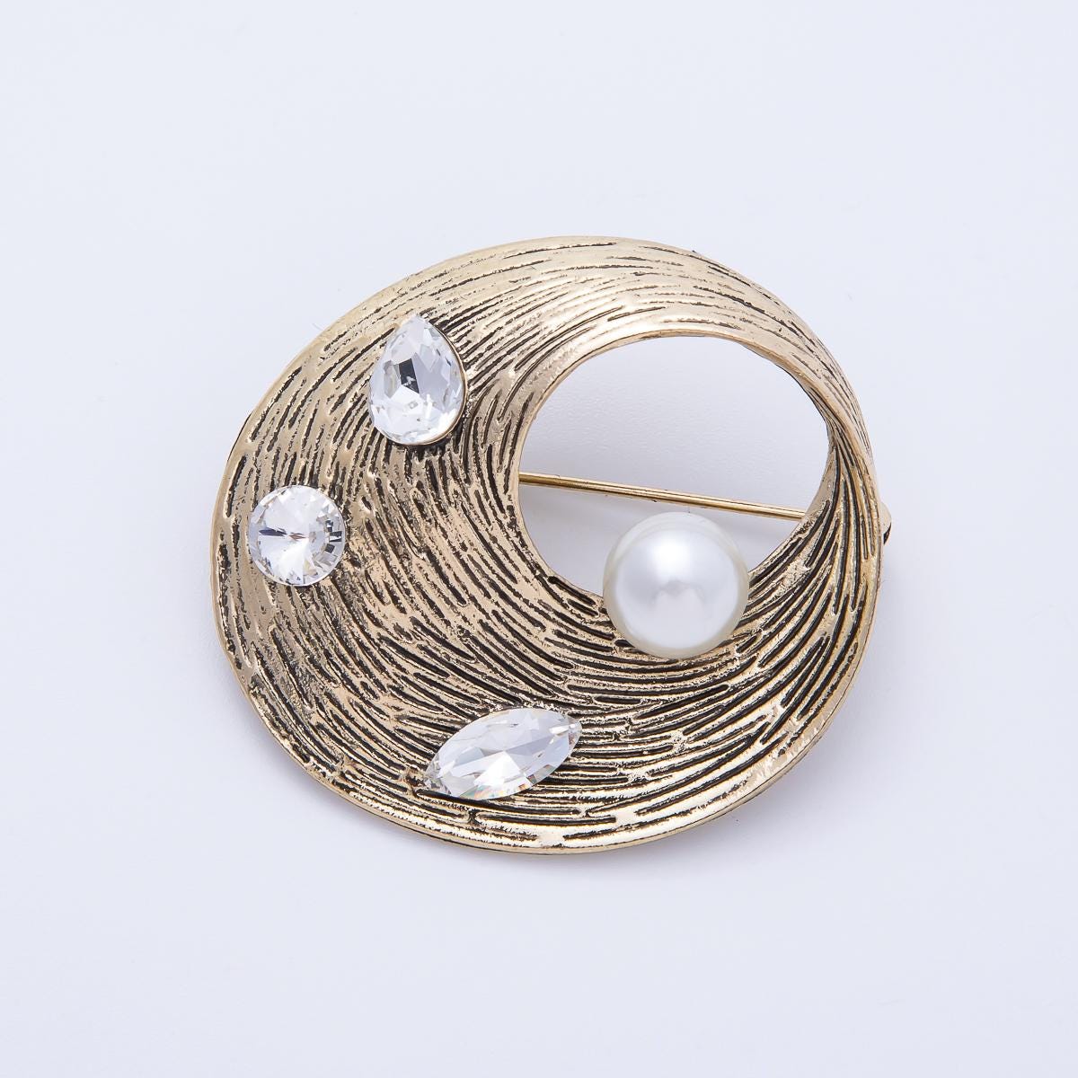 Vintage Antique Gold 41mm Mix Cut CZ Single Shell Pearl in Twist Band Brooch Pin | BH-027