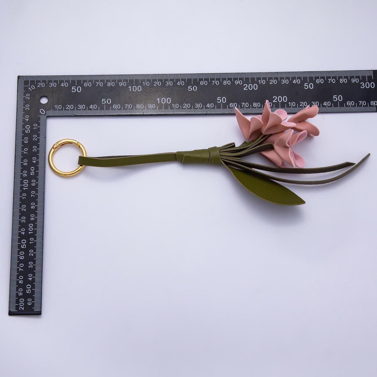 Drop Lily Flower Handcrafted Keychain Floral Bouquets Charm for Backpack Purse Tote WB-321