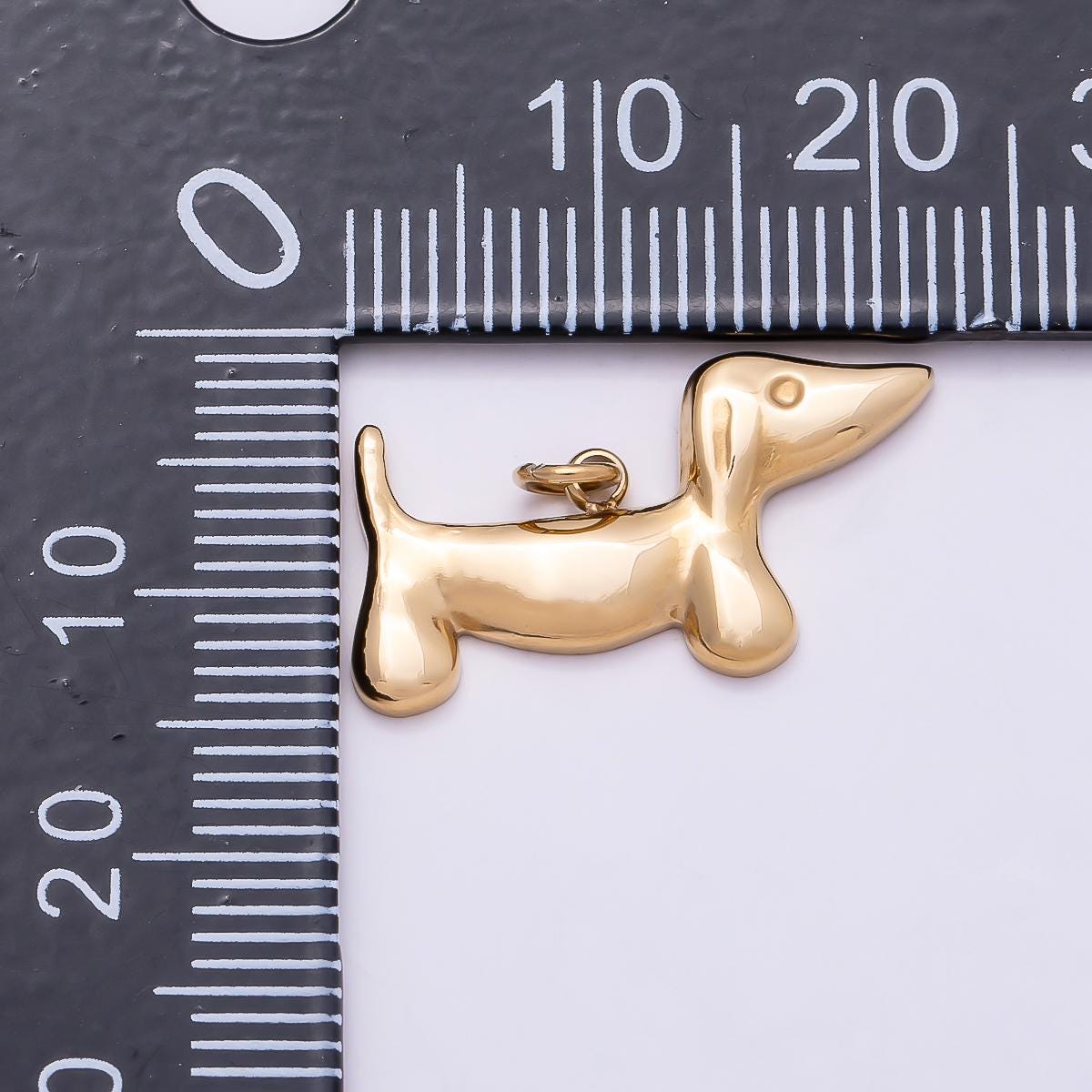 PVD Gold Stainless Steel 21mm Minimalist Dachshund Dog Animal Charm Wiener Pet Lover Pendant DIY Jewelry Making Supply | Charms-01012