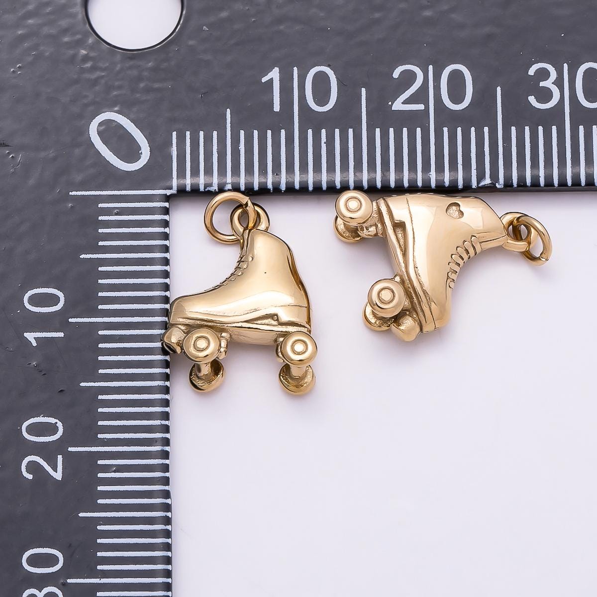 PVD Gold Stainless Steel 14mm Multidimensional Roller Skate Miniature Charm Vintage Style Derby DIY Jewelry Supply Necklace | Charms-01017