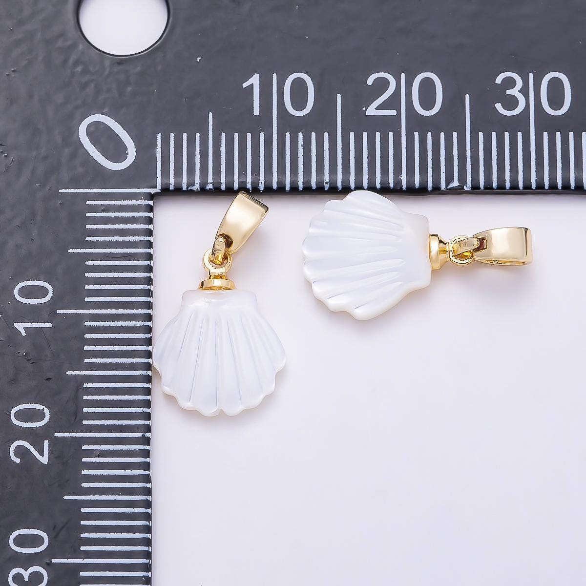 18k gold filled scallop clam shell sea life nautical beach charm Summer beach charms shell pearl charm Charm-1409