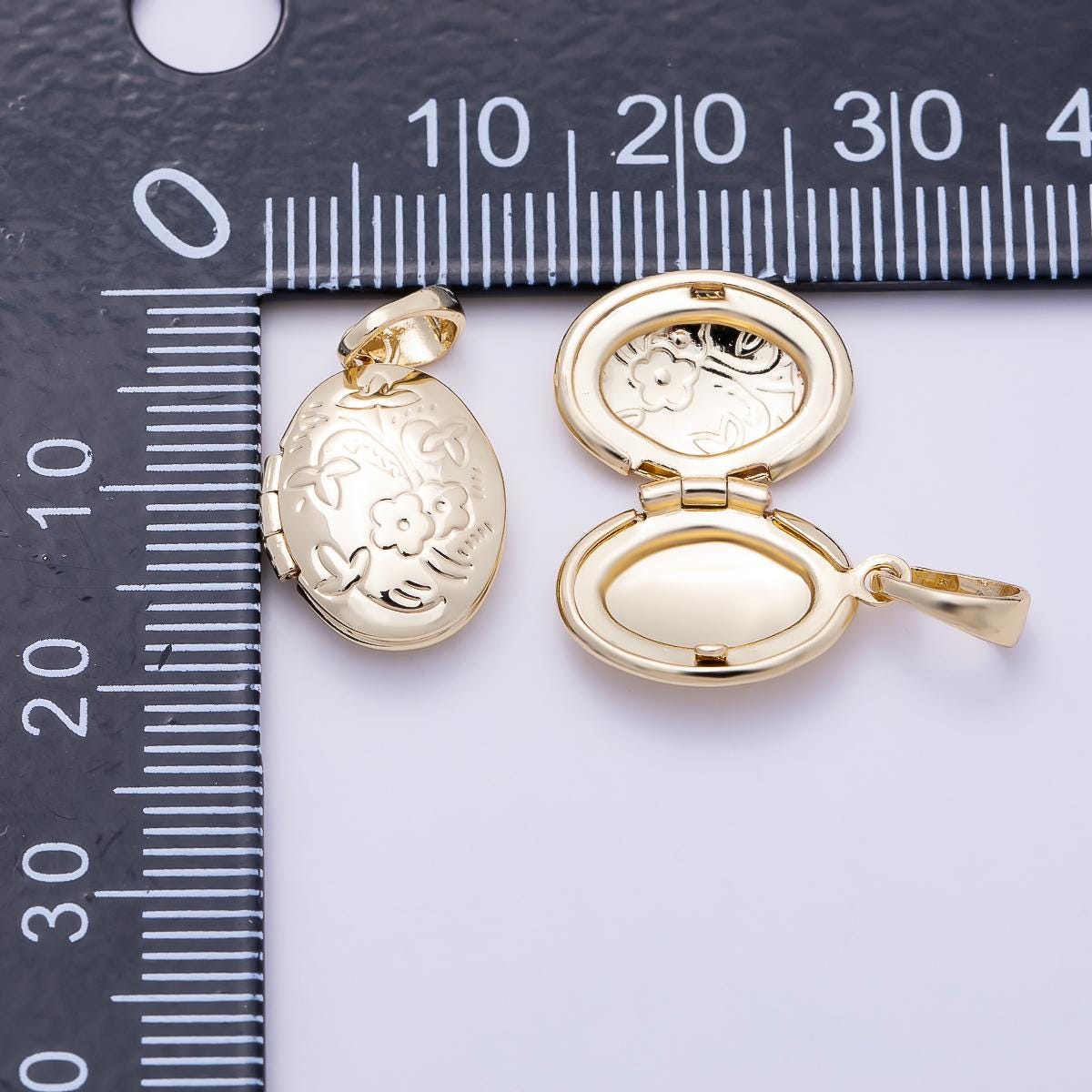 16K Gold Filled 16mm Flower Engraved Oval Locket Pendant Floral Keepsake DIY jewelry Necklace Supply Sentimental Gift for Her | Charms-01382