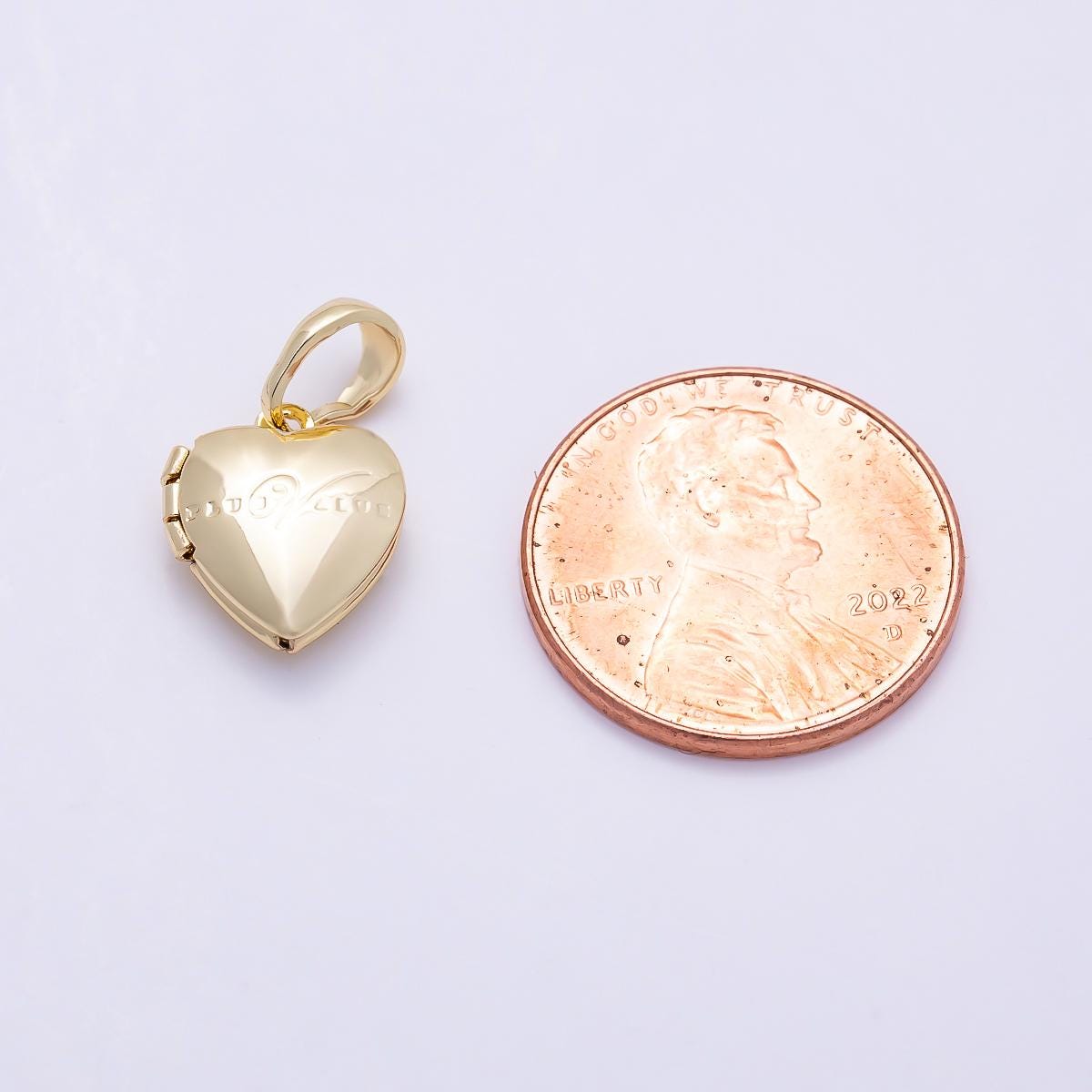 18K Gold Filled 41.5mm Floral Nature Engraved Heart Locket Pendant Dainty Keepsake Charm Romantic Vintage Style Memorial Jewelry | AF1159