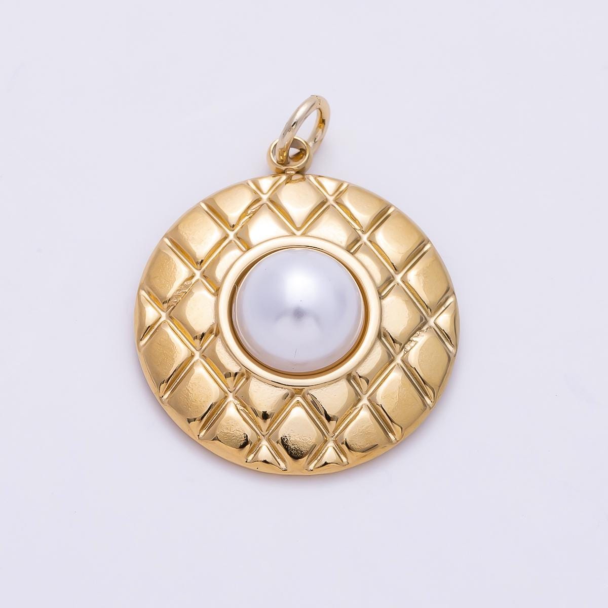 PVD Gold Stainless Steel 23mm Shell Pearl Quilted Bezel Round Charm Lattice Statement Coin Pendant for Jewelry Making Necklace| Charms-01441