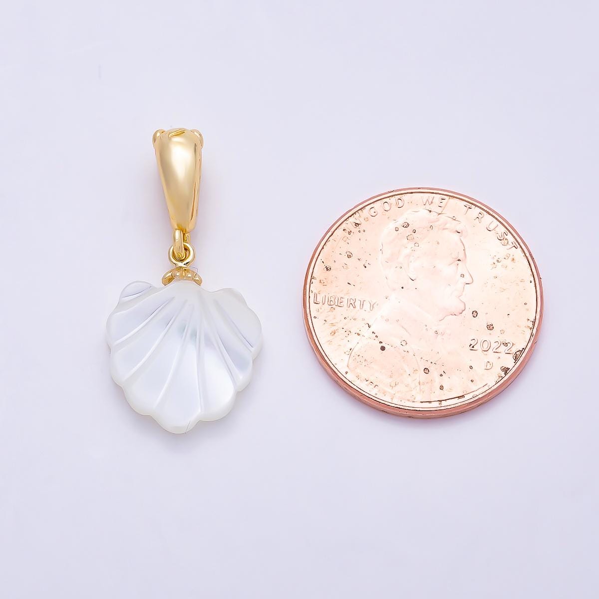 Dainty 18k gold filled scallop White Shell Pearl nautical beach charm Summer beach charms shell pearl charm Charm-1409