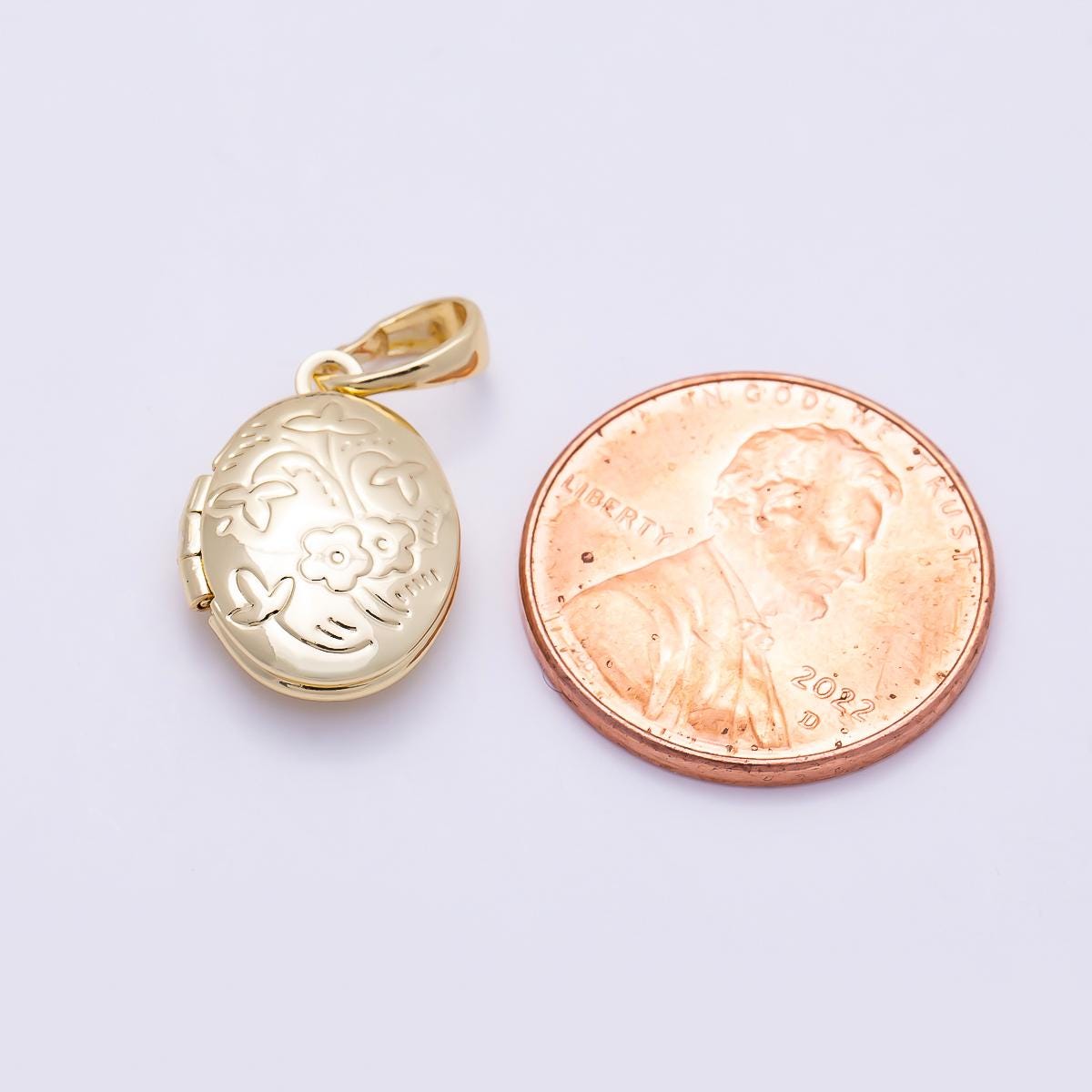 16K Gold Filled 16mm Flower Engraved Oval Locket Pendant Floral Keepsake DIY jewelry Necklace Supply Sentimental Gift for Her | Charms-01382