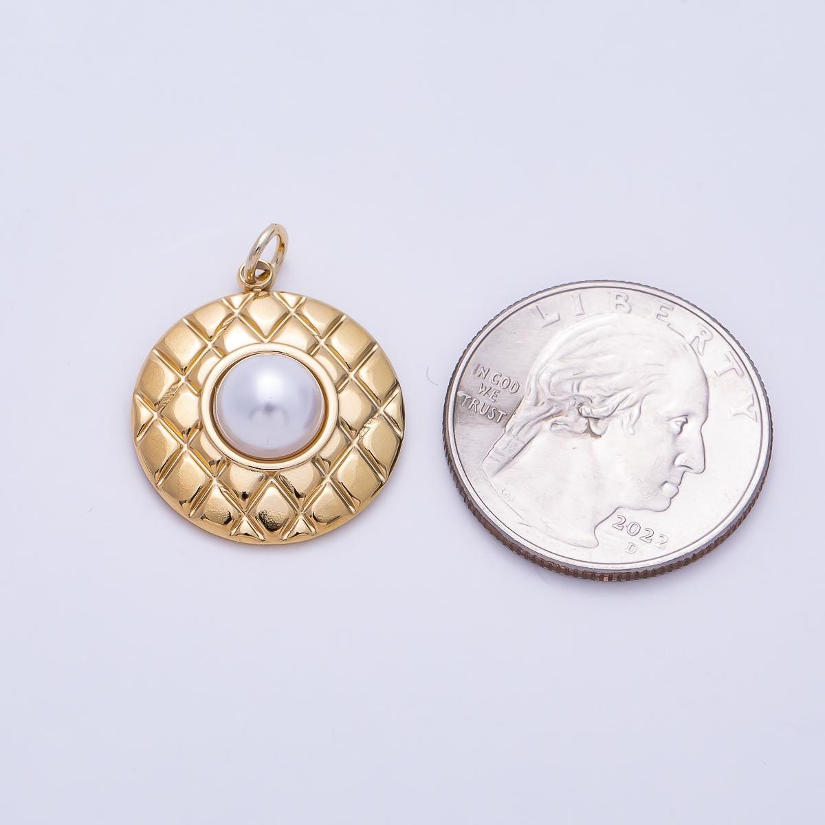 PVD Gold Stainless Steel 23mm Shell Pearl Quilted Bezel Round Charm Lattice Statement Coin Pendant for Jewelry Making Necklace| Charms-01441